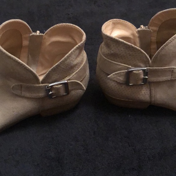 Justice tan booties - Picture 7 of 10